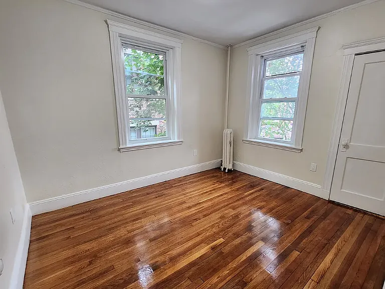 9 James St #8 — Photo 4