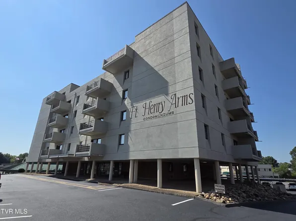1585 Fort Henry Dr APT 3F, Kingsport, TN 37664
