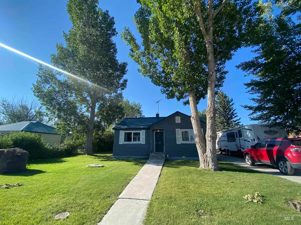 415 Mary Dr, Arco, ID 83213