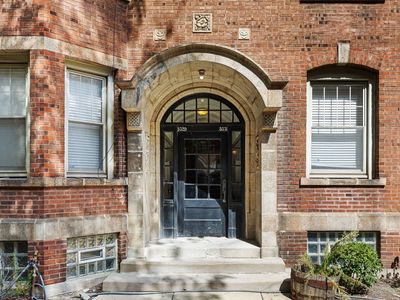 5331 S Harper Ave #1, Chicago, IL, 60615