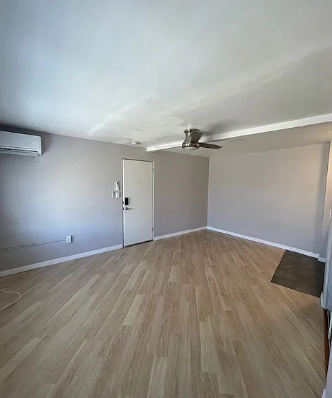 1508 Dolphin St — Photo 6