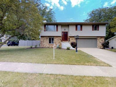 100 Regal Dr, Normal, IL, 61761