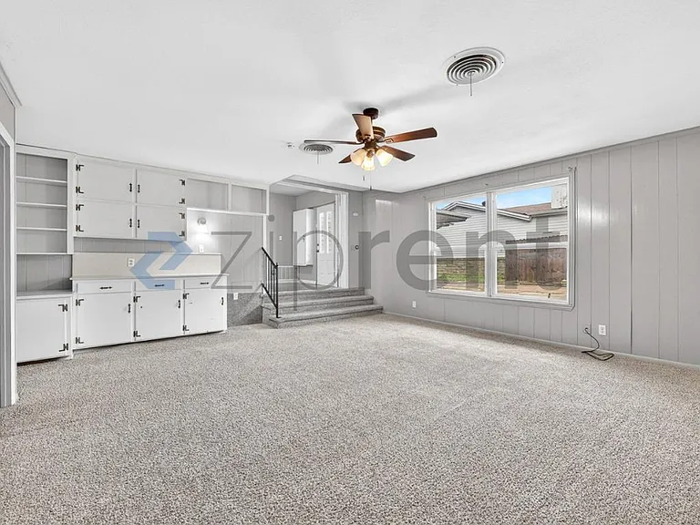 2332 Grandview Dr — Photo 23