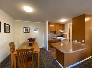 4731 12th Ave NE #302, Seattle, WA 98105