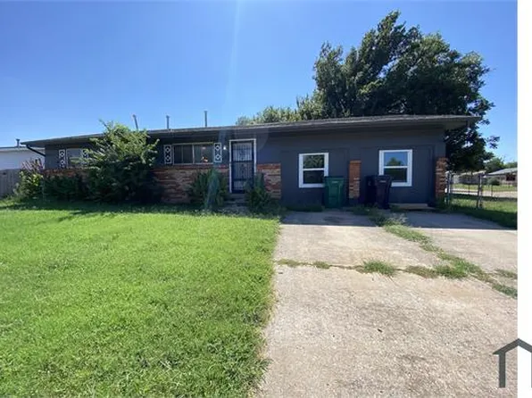 4725 S Shallow Brook Dr, Oklahoma City, OK 73129