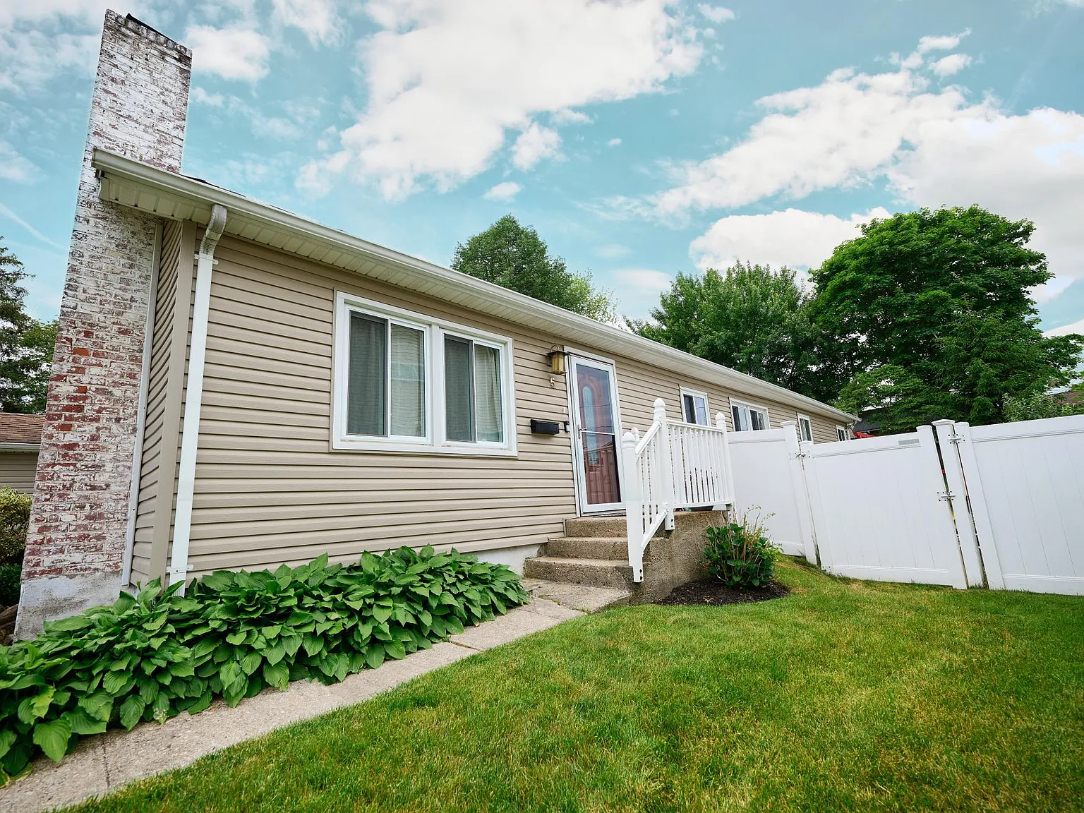 5 Willets Dr — Photo 1