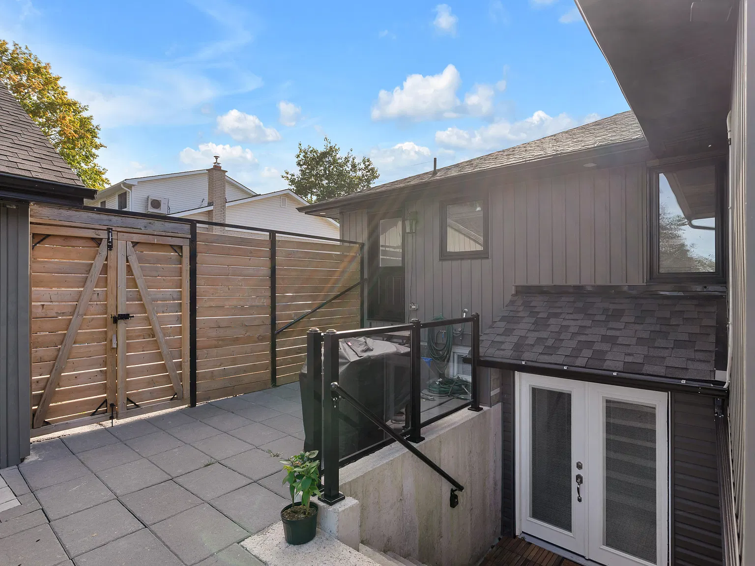 115 Bayview Dr, Barrie, ON L4N 3P3, Canada — Photo 3