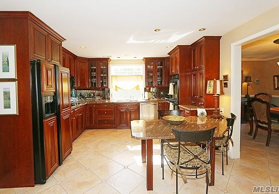 4th image of 26 Clemson Ln
