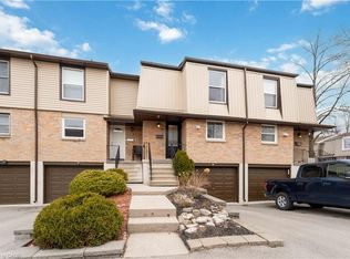 10 Angus Rd #39, Hamilton, ON L8K 6K3