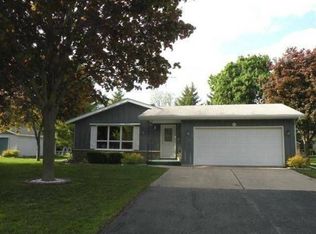 136 Sunset Ave, Ripon, WI 54971
