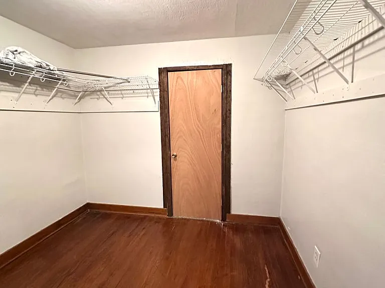 2348 N Campbell Ave — Photo 9