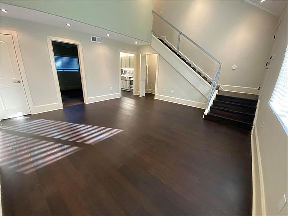 4th image of 3805 Southridge Dr APT B