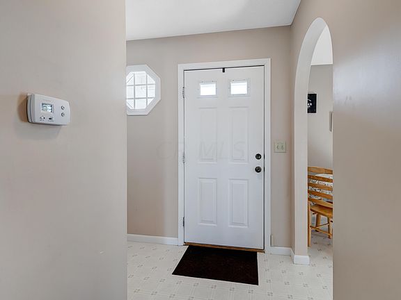 3rd image of 120 Windward Dr