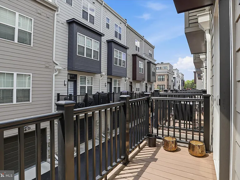 7331 Blade Dr — Photo 36