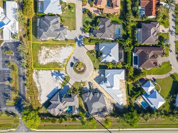 8726 Lakefront Ct, Fort Myers, FL 33908
