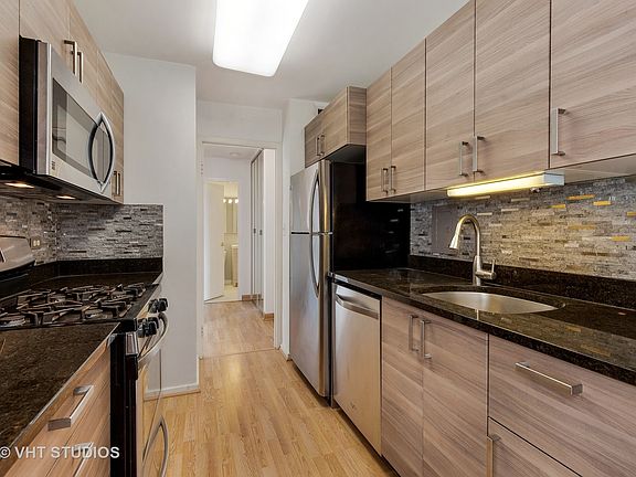 4th image of 3440 N Lake Shore Dr APT 7E