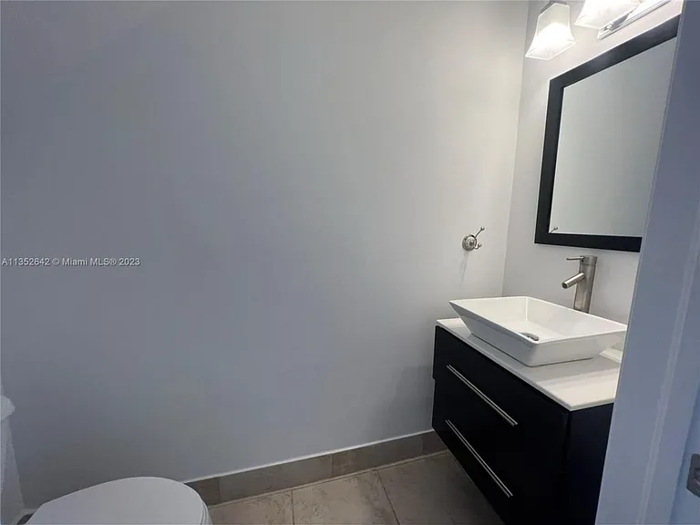 15800 SW 92nd Ave — Photo 6