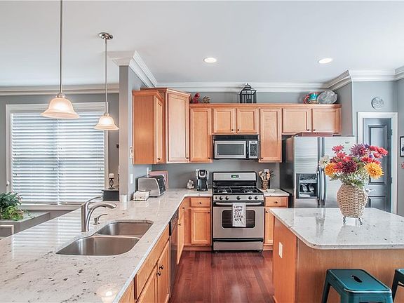 3rd image of 3261 Greenwood Oak Dr