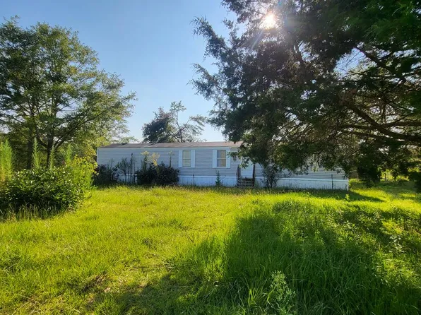 2207 Sugar Cane Ln, Nashville, GA 31639