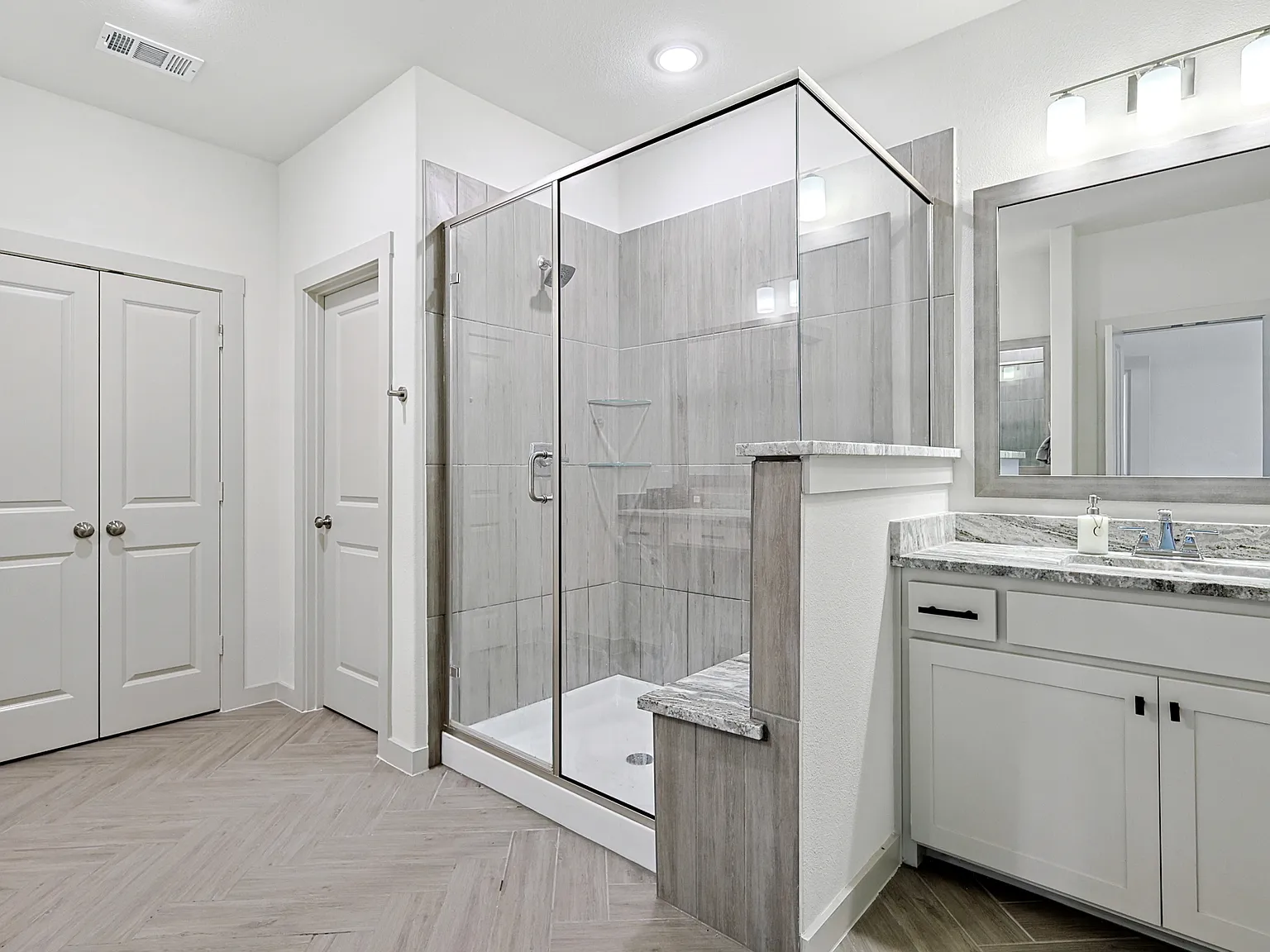 3 bed, 2062 sqft, $3,250 — Photo 2
