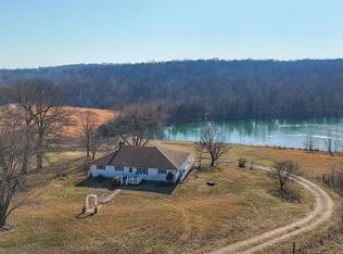 20712 Carpet Barn Rd, Lincoln, MO 65338