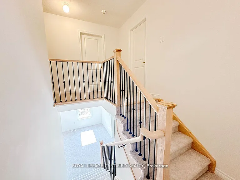 10 Baycroft Blvd — Photo 10