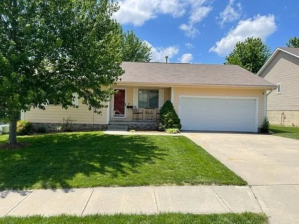 12432 S 218th Ave, Gretna, NE 68028