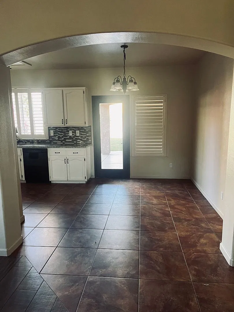 Farmersville Home Move in Ready! — Photo 4