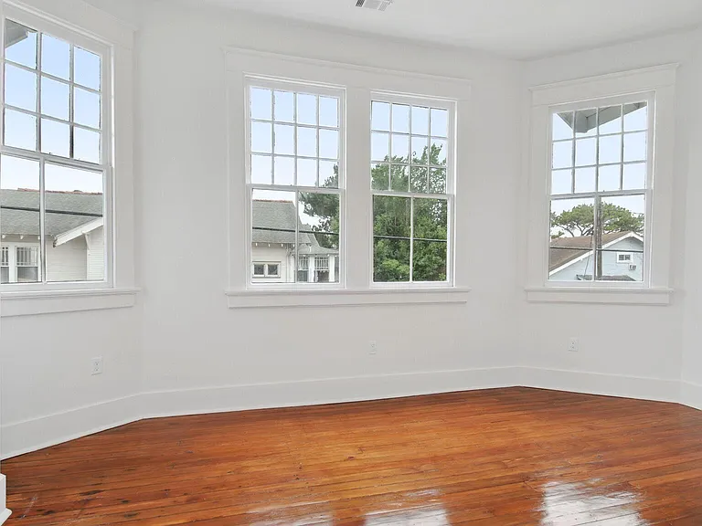 2502 Peniston St — Photo 12