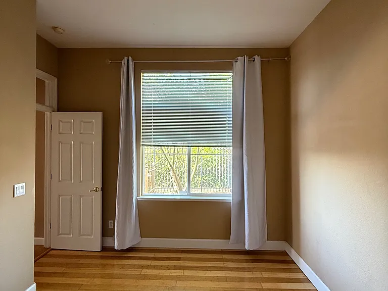 7208 Queen Isabella Ct — Photo 9