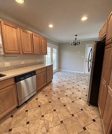 3rd image of 30347 N Revere Dr