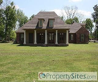 5th image of 293 Carmen Dr