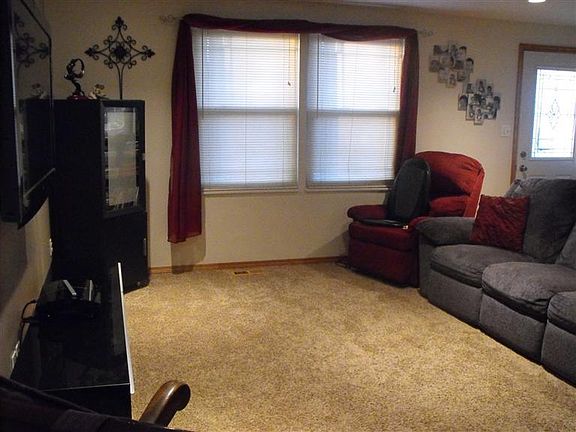 2nd image of 125 Lightner Ln