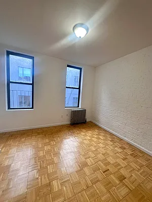 Rented by Urban Real Estate Property Group Inc | media 2