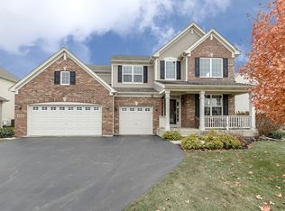 5901 Chatham Dr, Hoffman Estates, IL 60192