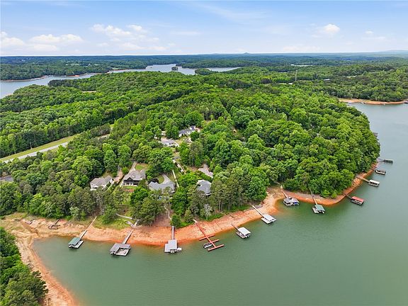 4th image of 119 S Shore Dr