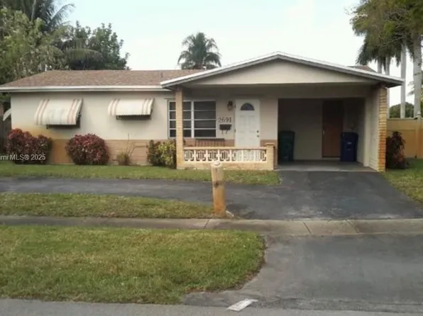 2691 NW 43rd Ter, Lauderhill, FL 33313