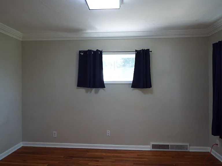 484 G St — Photo 17
