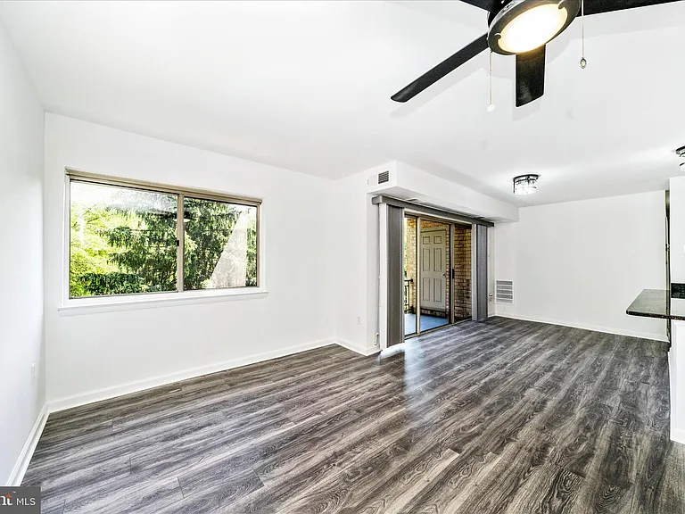 12202 Braxfield Ct #16/228 — Photo 11