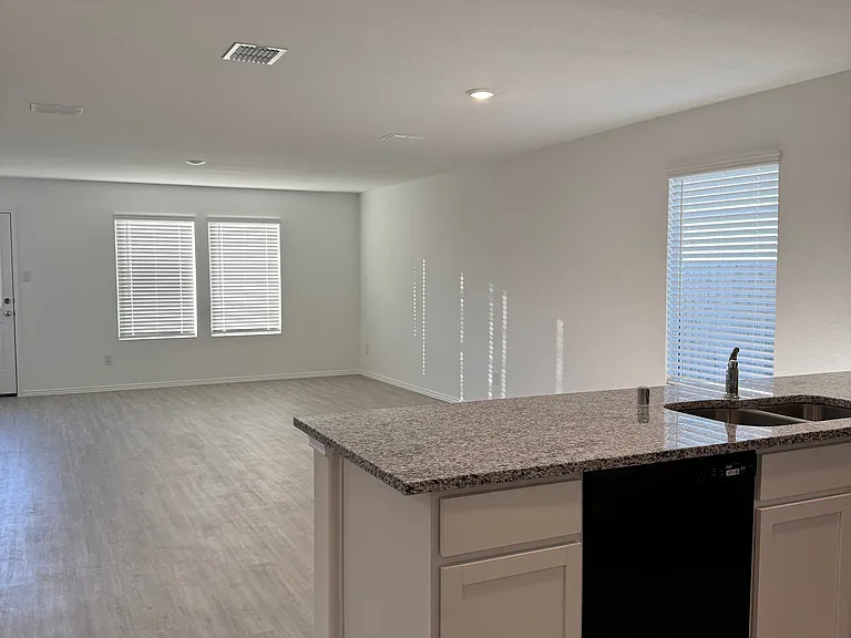 11815 Hermosa Ln — Photo 4