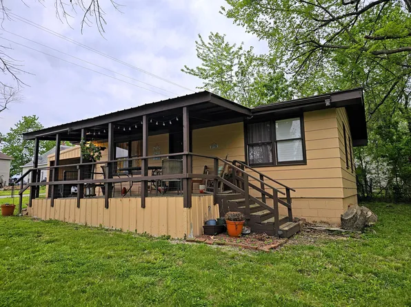 221 Walnut Street, Fordland, MO 65652