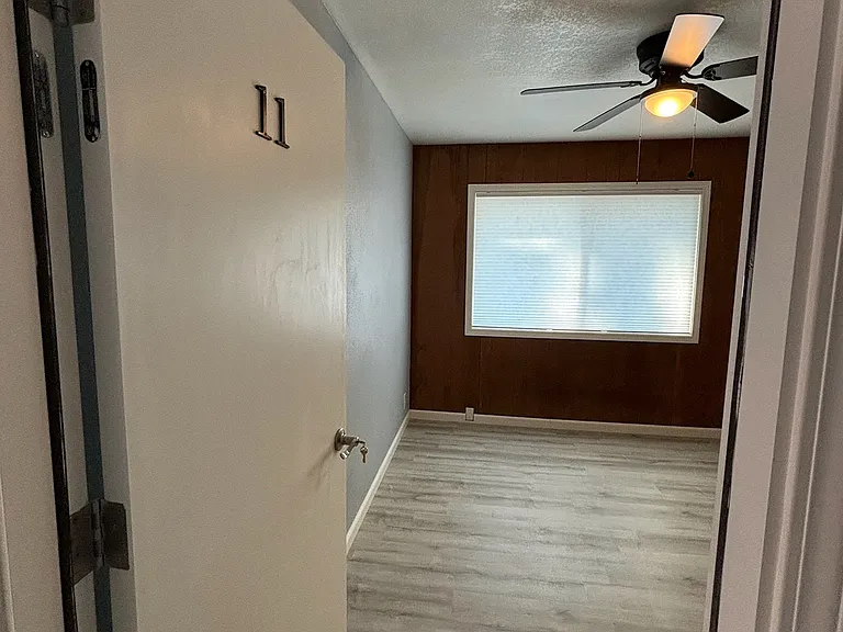 1111 NW 32nd St #11 — Photo 3