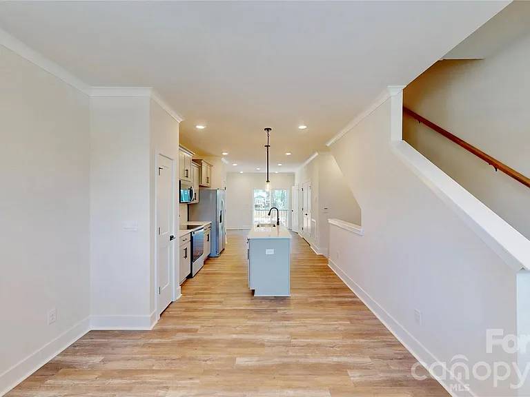 3640 Spencer St — Photo 12