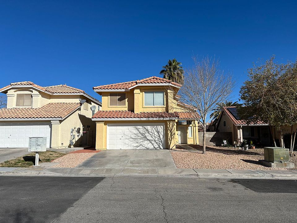 1st image of 636 Sunset Cliff Cir