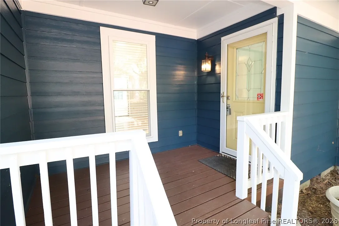 3 bed, 2.0 bath, 1451 sqft, $2,150 — Photo 2