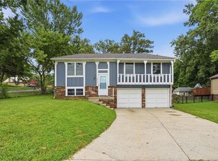 5212 NW Valley View Rd, Blue Springs, MO 64015