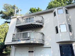 50 Overlook Ave, Fairfield, CT 06824