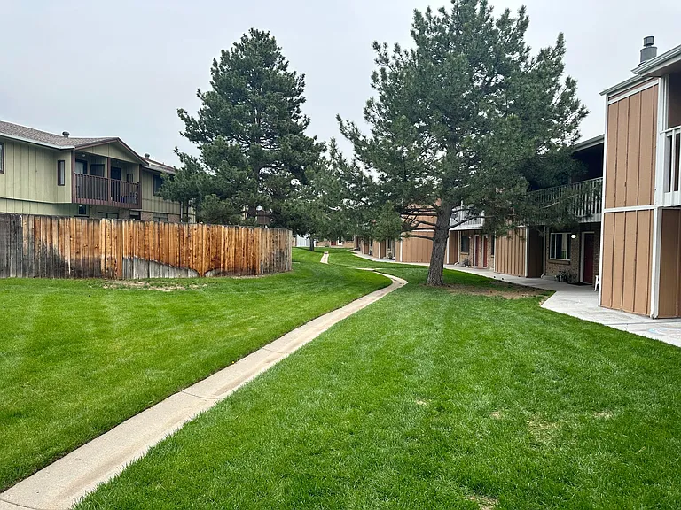 562 Vance St #D-9 — Photo 43