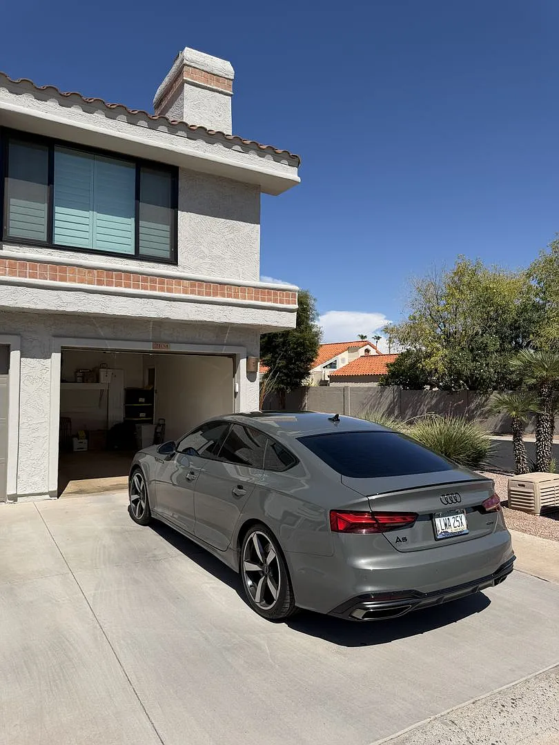 Upscale Living - 1 bed 1 bath/1 car garage/Gate Community/Pool & Spa — Photo 3