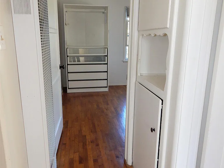 Hallway leading to the bedrooms